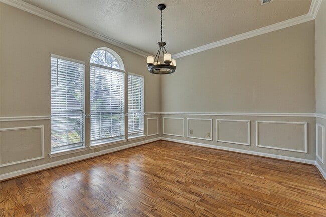 Foto del edificio - 15 W Stony End Pl