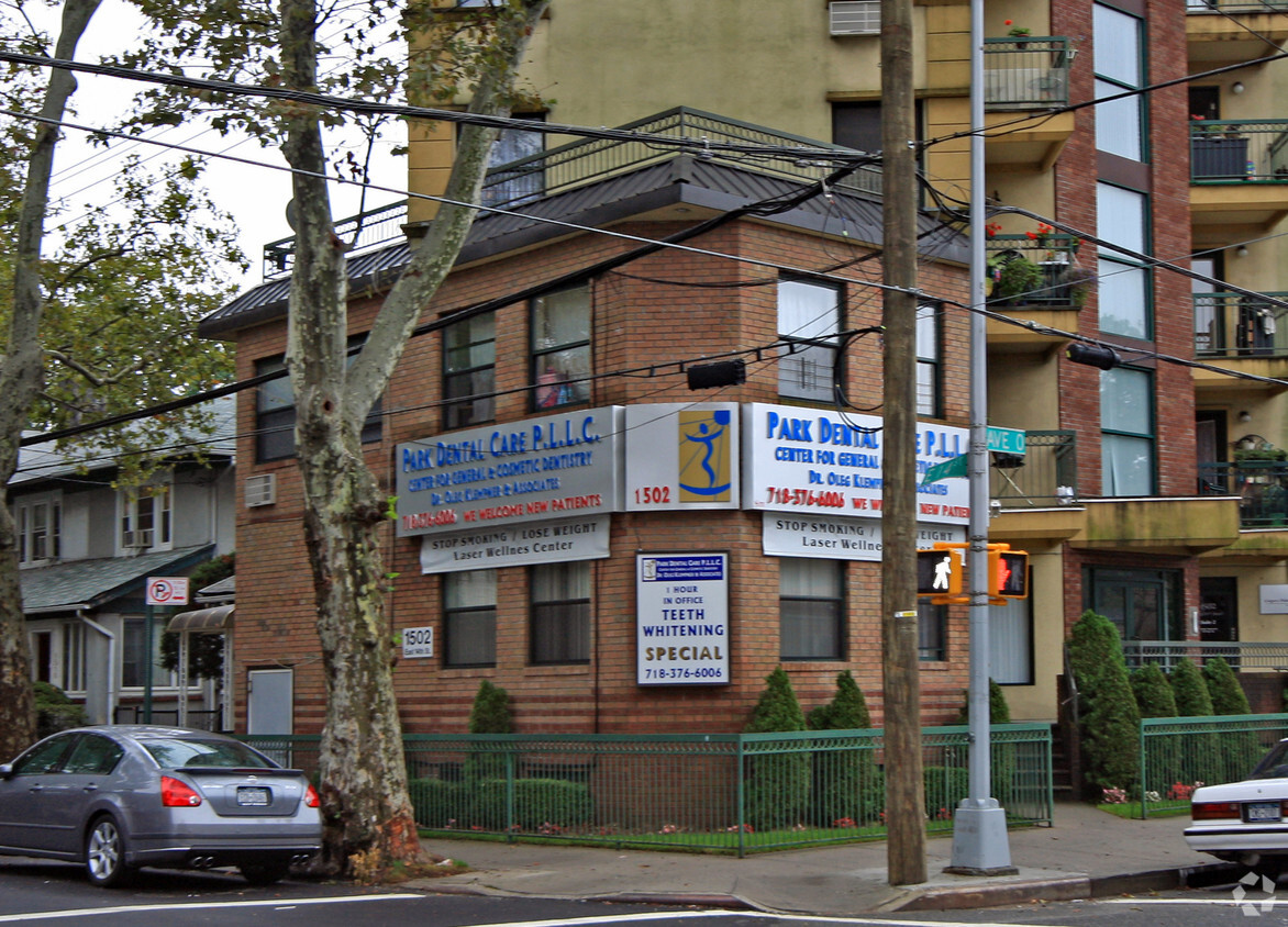 Primary Photo - Midwood Multifamily