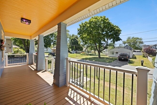 Building Photo - 34 Ricard St