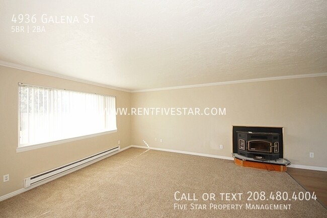 Foto del edificio - Beautiful Pet Negotiable Home Available in...