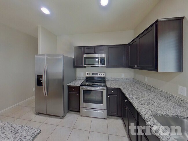 Foto del edificio - 17030 N Rosemont St