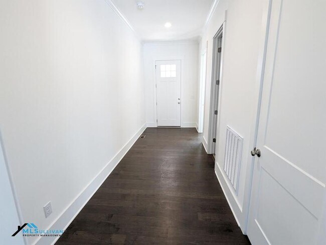 Building Photo - 1100 Fly Catcher Ct