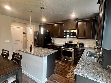 Foto del edificio - 9350 W Songwood Dr