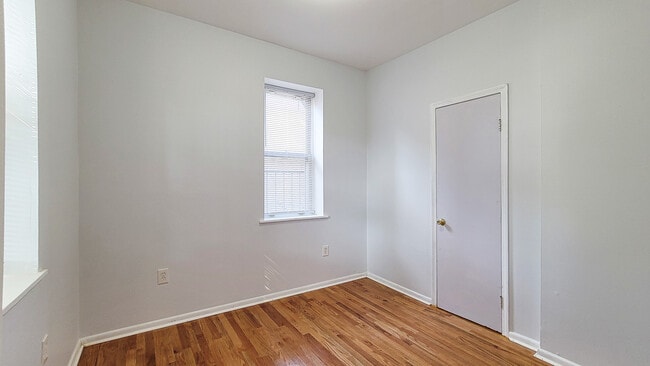 Building Photo - 127 Jewell St