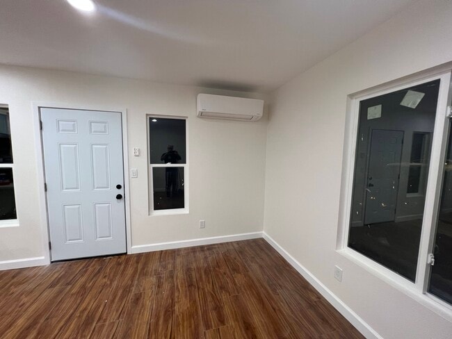 Well Lit Living Room with AC - 1618 E Romneya Dr