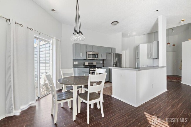 Foto del edificio - 5033 Beech Ct