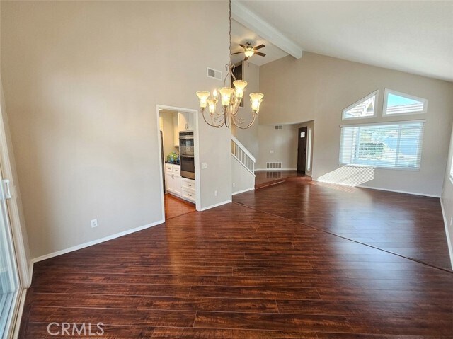 Foto del edificio - 15781 Sleepy Oak Rd