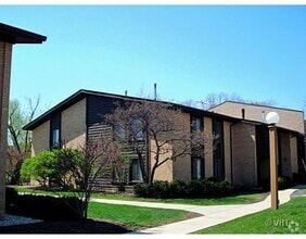 Building Photo - 6157 Knoll Way Dr