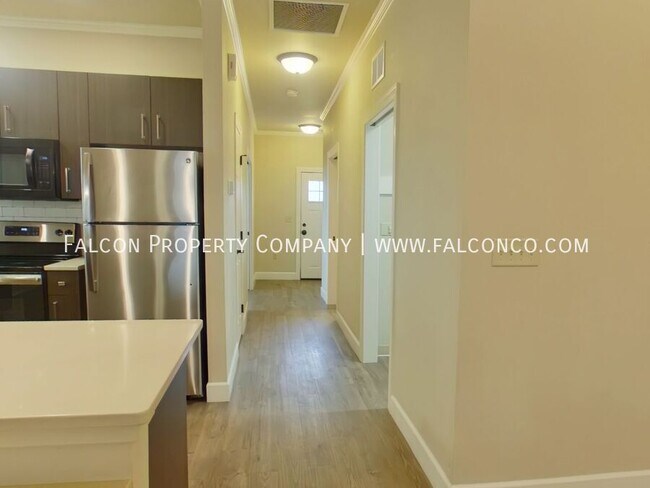 Foto del edificio - 3355 Emmett View Dr
