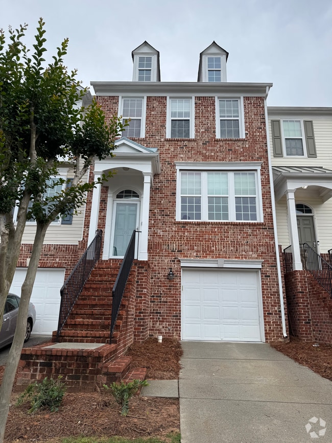 Building Photo - 1356 Thornborough Dr