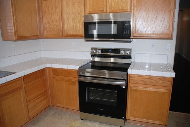 Foto del edificio - Rancho Bravo Single Story 4 BR/2 Bath/2 Car Garage in South Reno