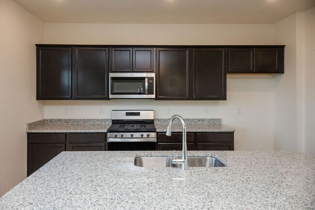 Foto del edificio - 4 Bedroom 3 Bath Home in Wellington!
