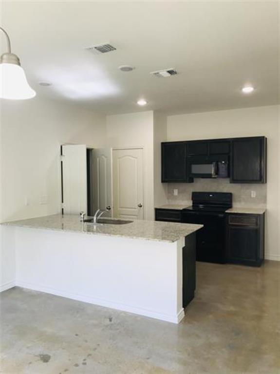 Foto del edificio - 6011 Amelia Earhart Blvd