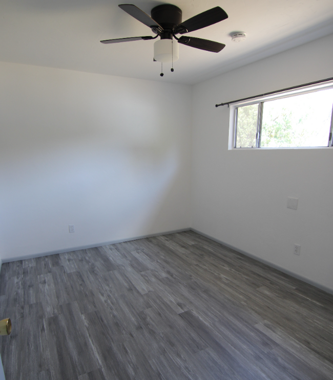 Building Photo - 5501 Dulzura Ave