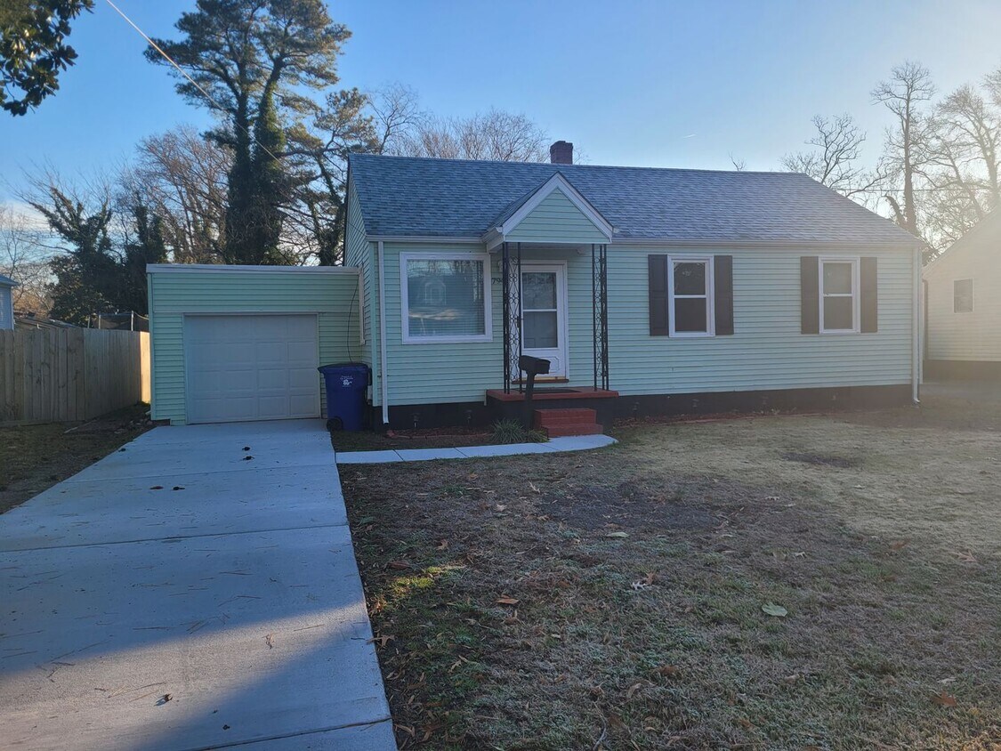Primary Photo - BAYVIEW SOUTH/CHESAPEAKE HEIGHTS
