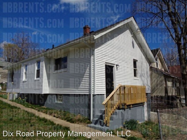 Building Photo - 2 br, 1.5 bath House - 3701 Iona Avenue,