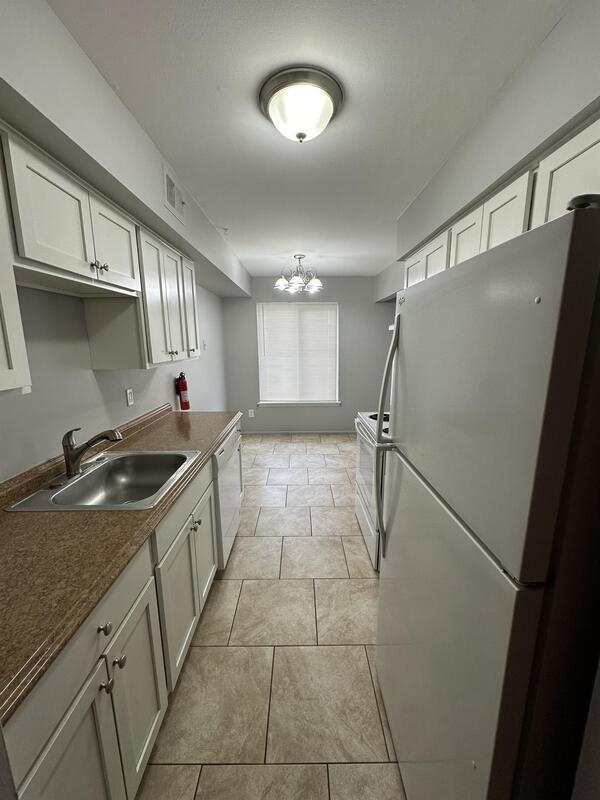 11335 Old Goddard Rd Unit 33, Allen Park, MI 48101 Condo for Rent in