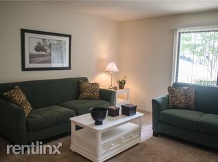 Foto del edificio - 5781 Lake Edward Dr