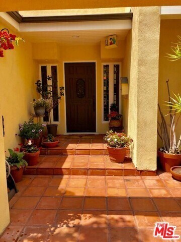 Foto del edificio - 16851 Sunset Blvd