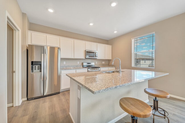Foto del edificio - 6818 Whisper Trail Ln