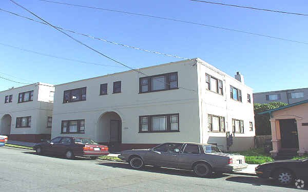 Building Photo - 2456 Parker St