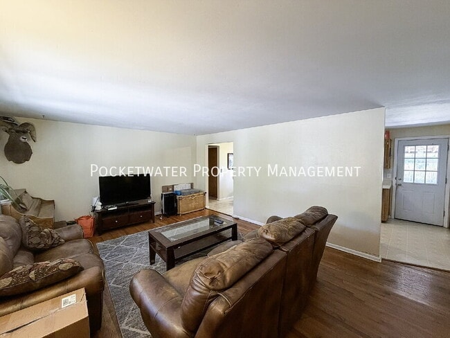 Photo - 740 37th St- House