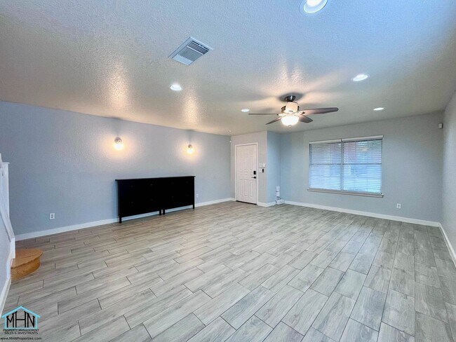 Foto del edificio - 11205 Forest Pass Ct