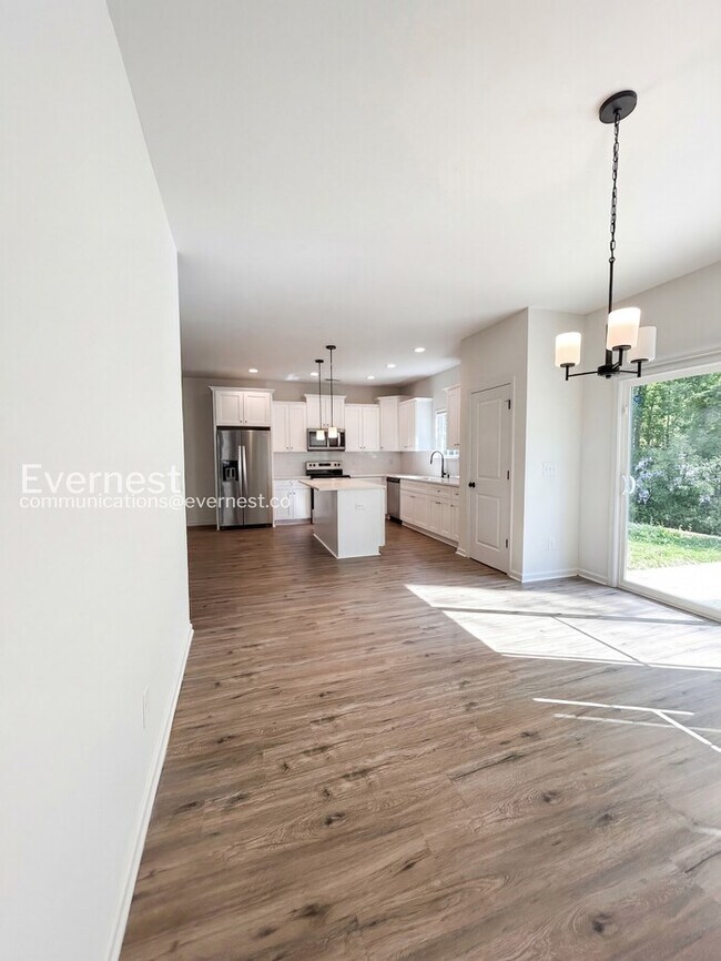 Foto del edificio - 133 Stilwell Oaks Cir