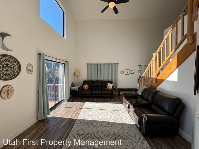 Foto del edificio - 2 br, 2 bath House - 122 E Pine View Dr