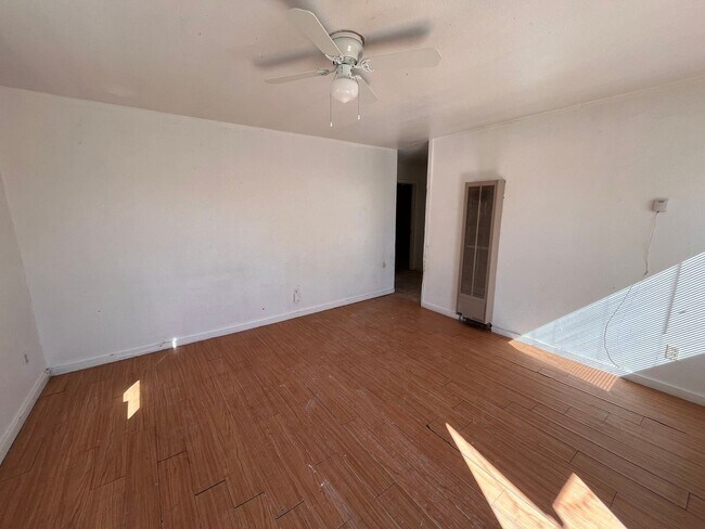 Foto del edificio - 2 br, 1 bath House - 1514 N Michigan (819)