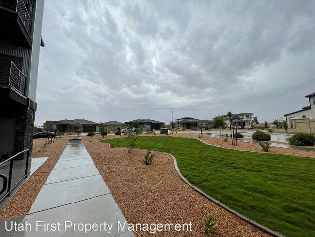 Building Photo - 2 br, 2 bath House - 5801 S Garnet Dr #7-202