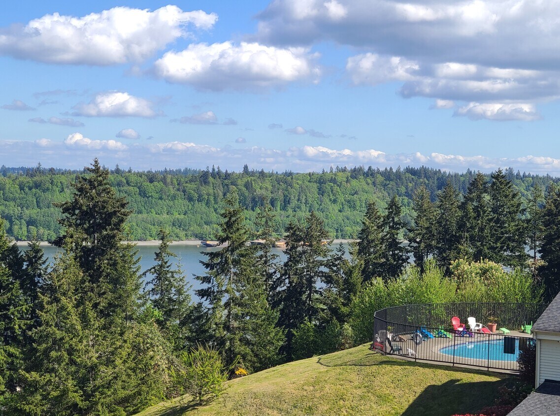 1745 W Sunn Fjord Ln Unit H205, Bremerton, WA 98312 Condo for Rent in