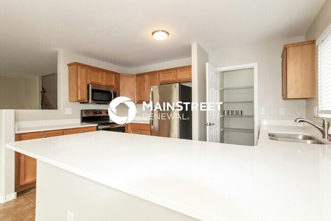 Building Photo - 4 Bedroom Pet-Friendly Home in Tolleson, A...