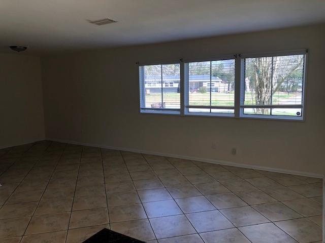 Building Photo - 708 Littledale Rd