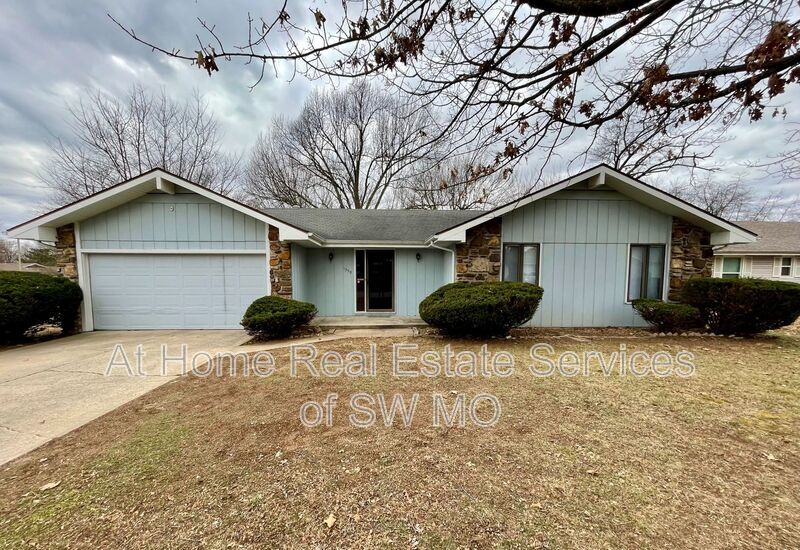 Foto principal - 1359 S John Ave