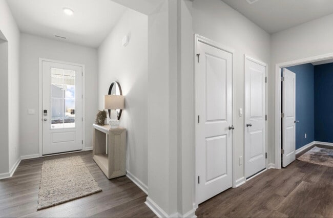 Photo - 5052 round head Dr House