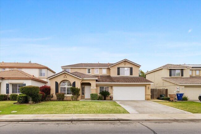 Front Yard - 12523 Crystal Cove Ave