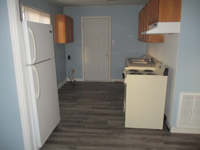 Building Photo - New Listing in the '05