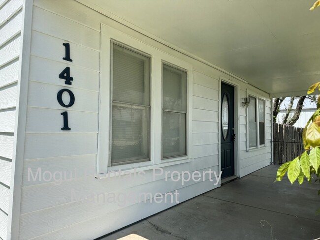 Building Photo - 1401 S Anna St