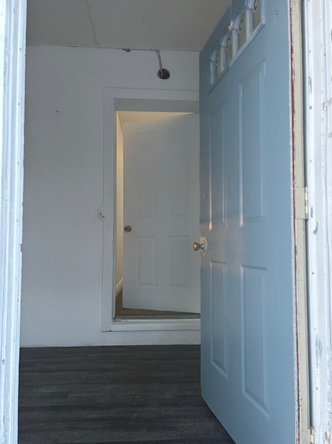 Building Photo - 1908 Butterfield Ave