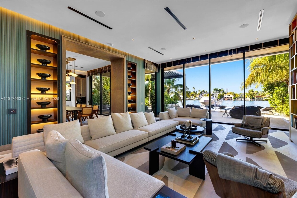 Foto principal - 200 W Rivo Alto Dr