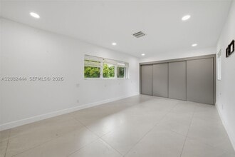 Building Photo - 6700 E Tropical Way