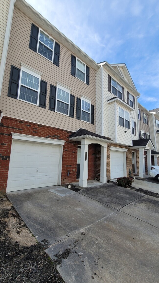Building Photo - 935 Society Cir