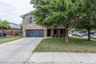 Building Photo - 5220 Feria Dr