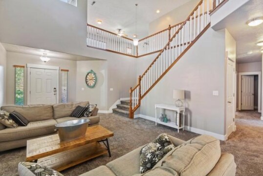 Foto del edificio - 755 E Meadow Marsh Dr