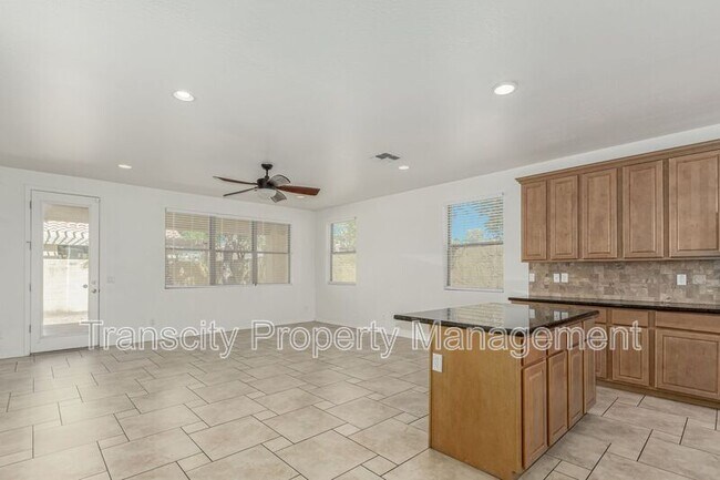 Foto del edificio - 1402 S Newberry Ln