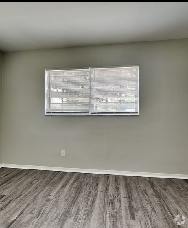 Building Photo - 1515 Levern St