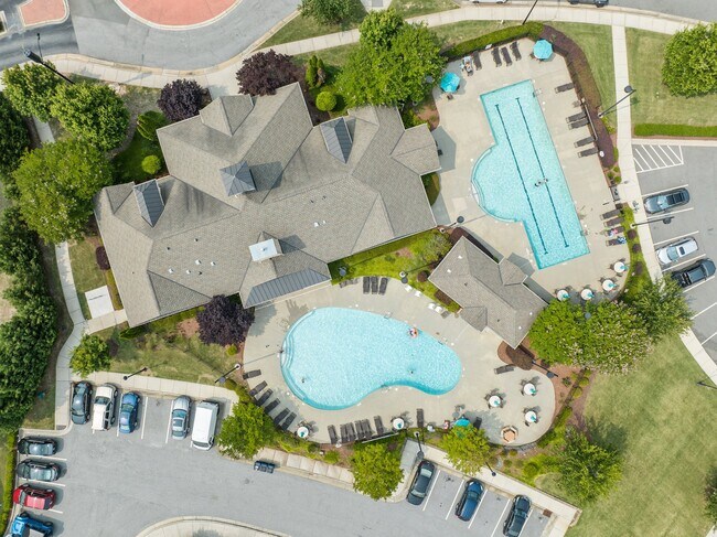 Foto del edificio - 10122 Glen Autumn Rd