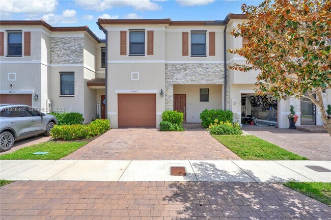 Building Photo - 10011 SW 231st Ln