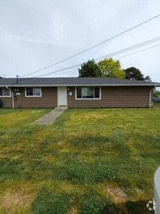 Building Photo - 50 SE Pasek St